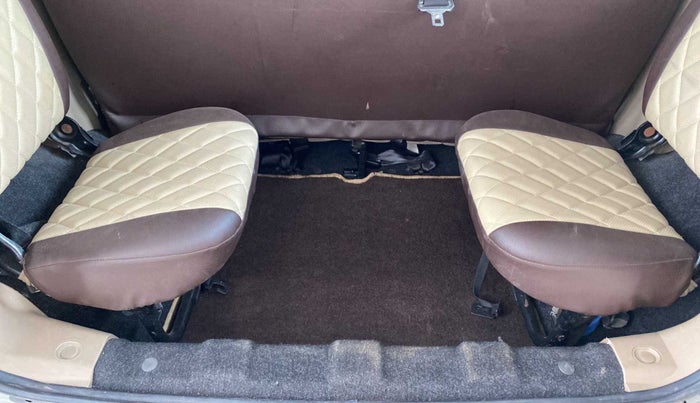 2016 Mahindra TUV300 T8, Diesel, Manual, 64,820 km, Boot Inside