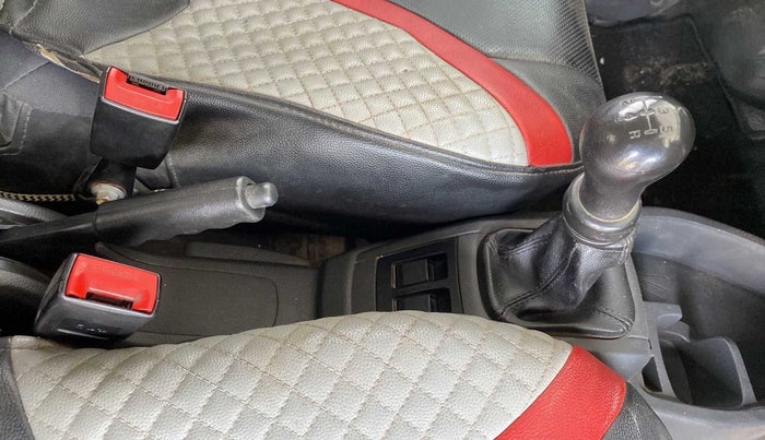 2017 Maruti Alto 800 LXI, Petrol, Manual, 1,11,170 km, Gear Lever