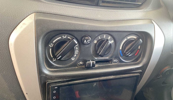 2017 Maruti Alto 800 LXI, Petrol, Manual, 1,11,170 km, AC Unit - Directional switch has minor damage