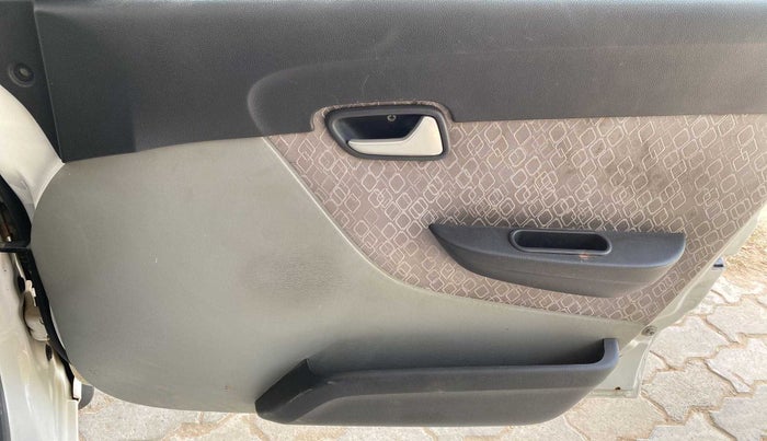 2017 Maruti Alto 800 LXI, Petrol, Manual, 1,11,170 km, Driver Side Door Panels Control