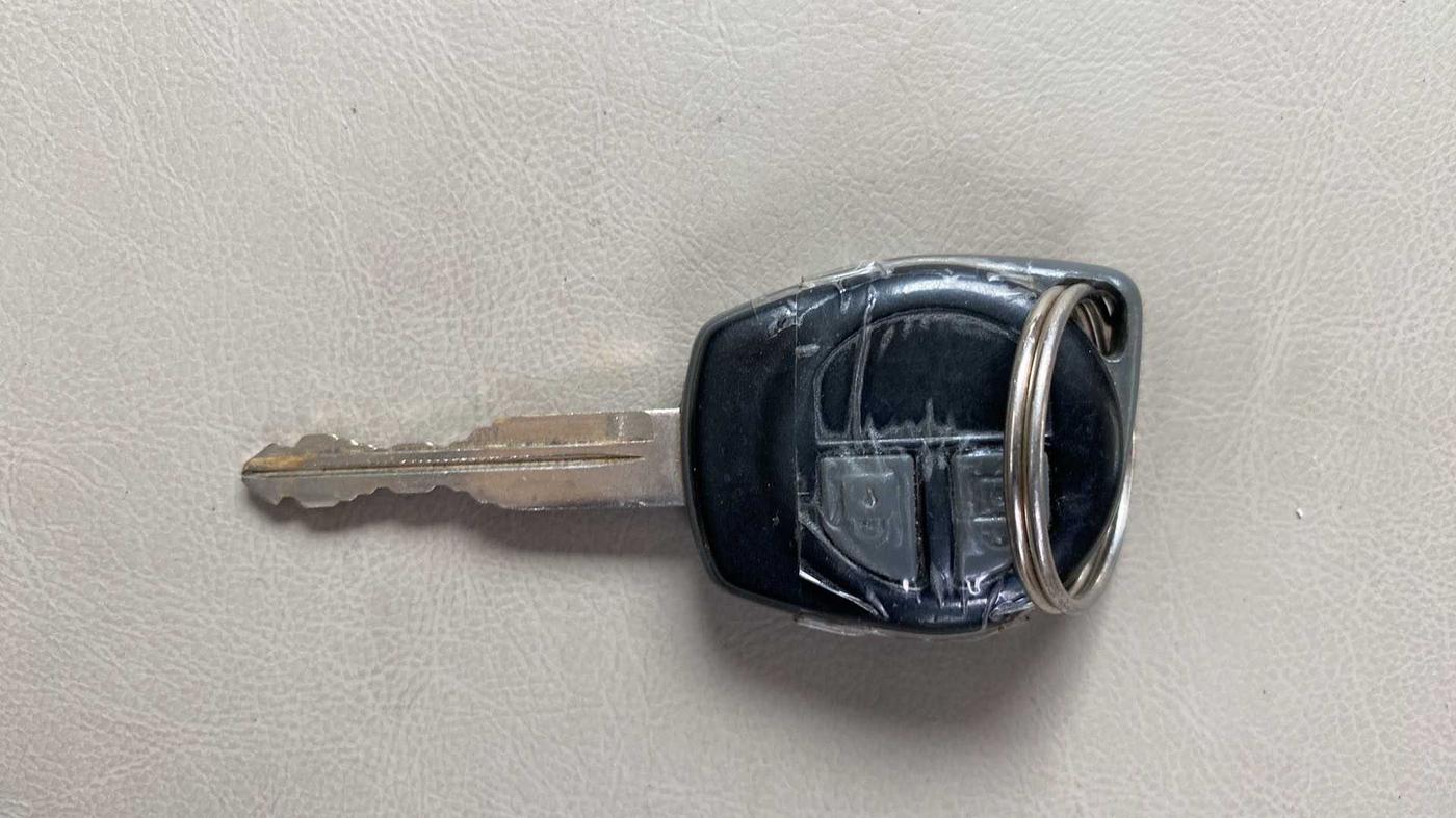 2015 Maruti Swift VXI, Petrol, Manual, 80,589 km, Key Close Up