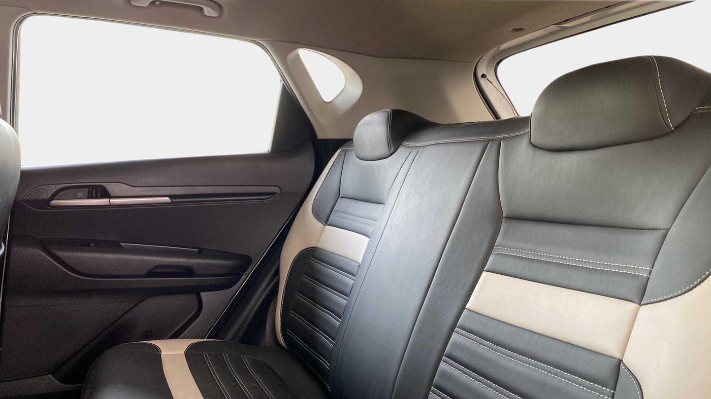 2022 KIA SONET HTK PLUS 1.0 IMT, Petrol, Manual, 22,750 km, Right Side Rear Door Cabin