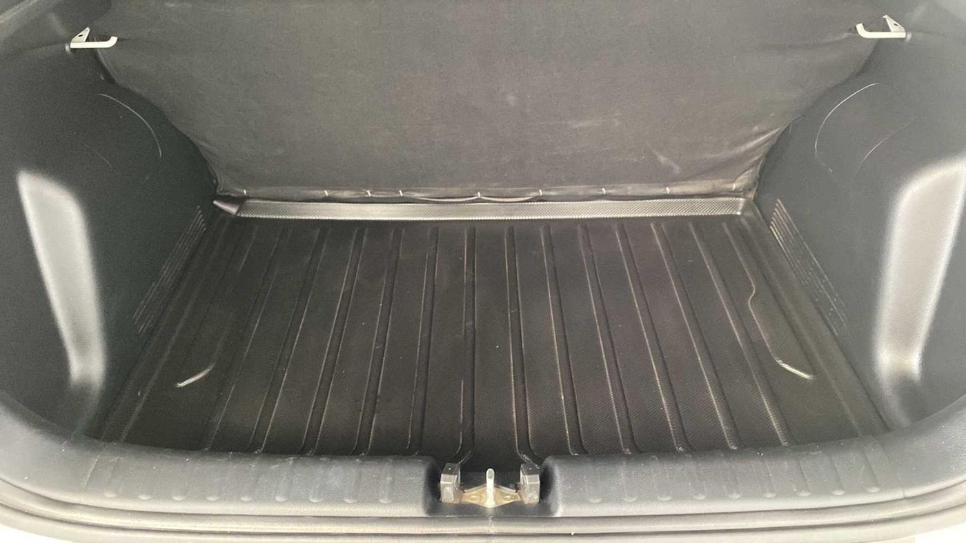 2022 KIA SONET HTK PLUS 1.0 IMT, Petrol, Manual, 22,750 km, Boot Inside