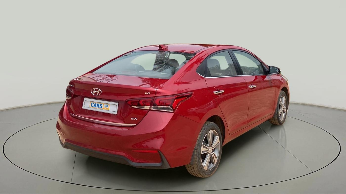 2018 Hyundai Verna 1.6 VTVT SX (O) AT, Petrol, Automatic, 61,644 km, Right Back Diagonal