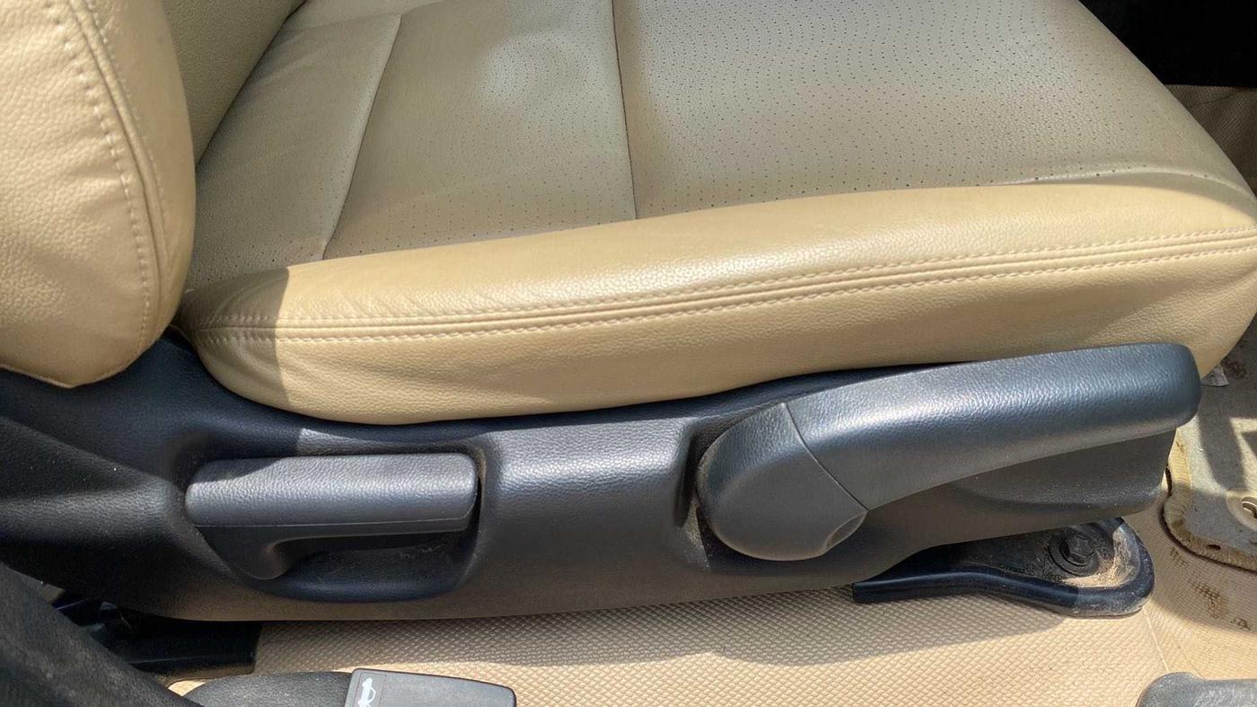 2019 Honda City 1.5L I-VTEC ZX CVT, Petrol, Automatic, 32,479 km, Driver Side Adjustment Panel