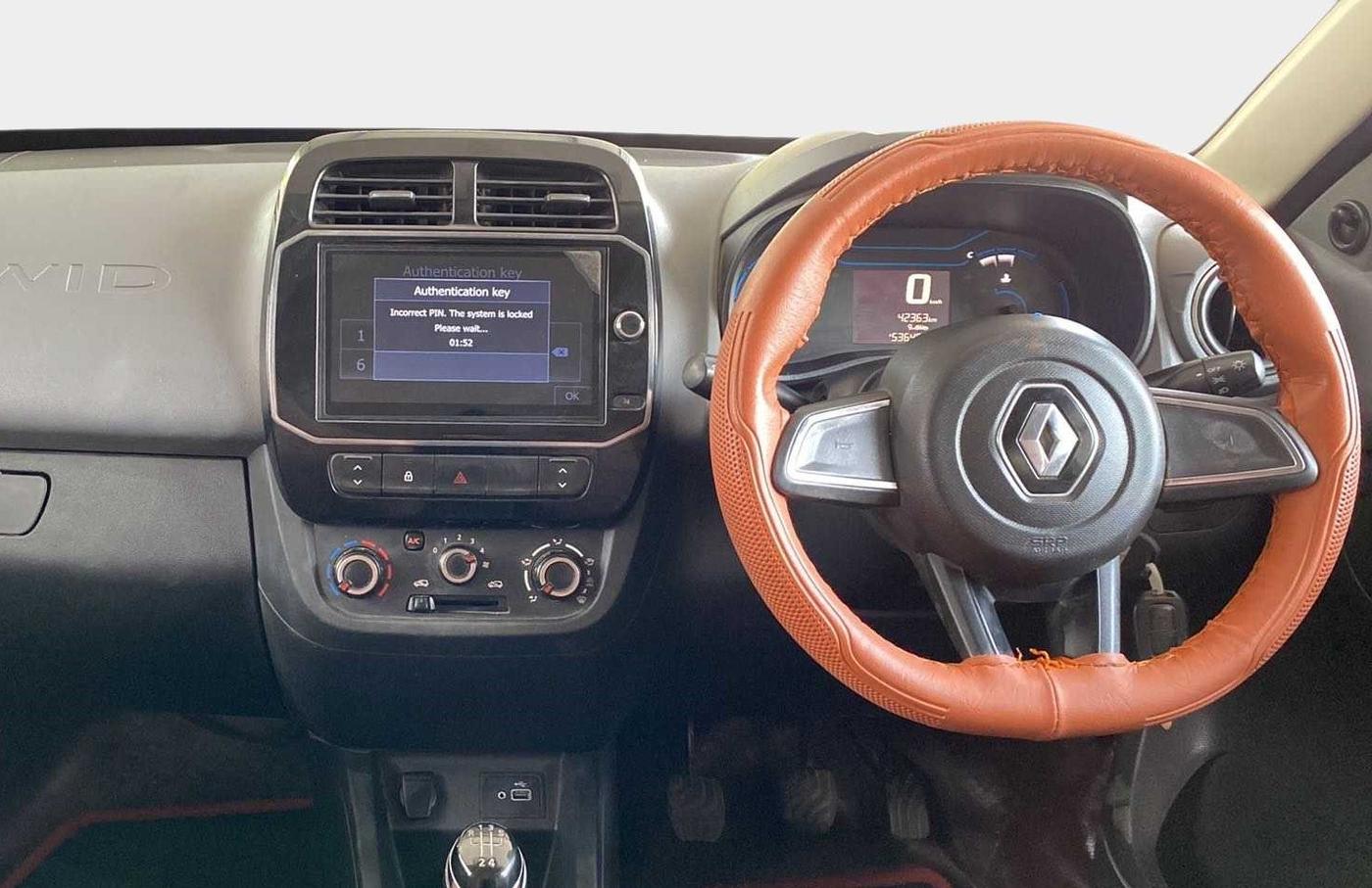 2021 Renault Kwid RXT 0.8, Petrol, Manual, 42,360 km, Steering Wheel Close Up