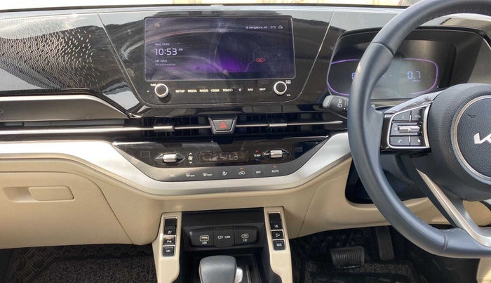 2022 KIA CARENS LUXURY PLUS 1.4 PETROL DCT 6 STR, Petrol, Automatic, 11,956 km, Air Conditioner