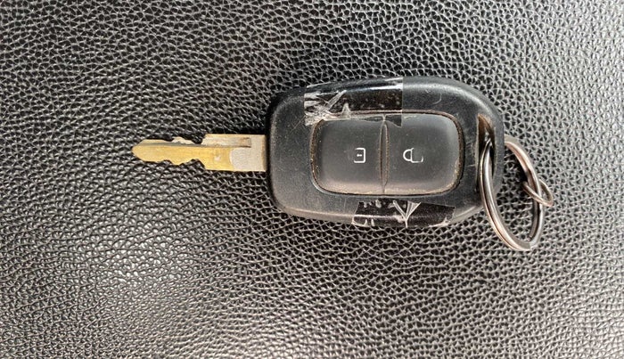 2018 Renault Kwid 1.0 MARVEL IRON MAN EDITION, Petrol, Manual, 48,032 km, Key Close Up