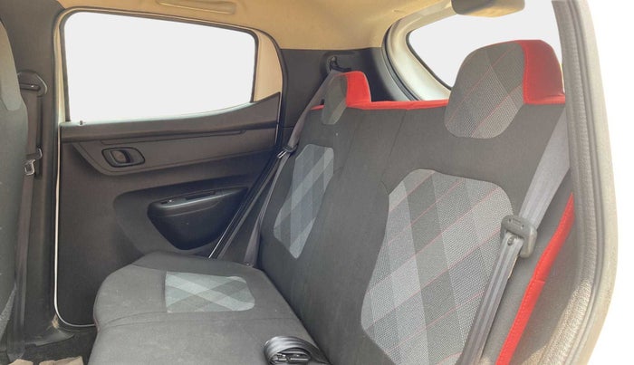 2020 Renault Kwid RXT 1.0 AMT (O), Petrol, Automatic, 33,663 km, Right Side Rear Door Cabin
