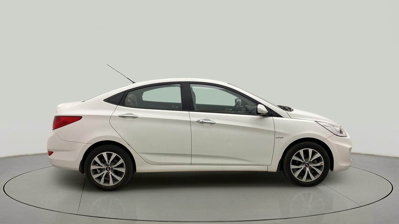 2014 Hyundai Verna FLUIDIC 1.6 VTVT SX OPT, Petrol, Manual, 56,933 km, Right Side View