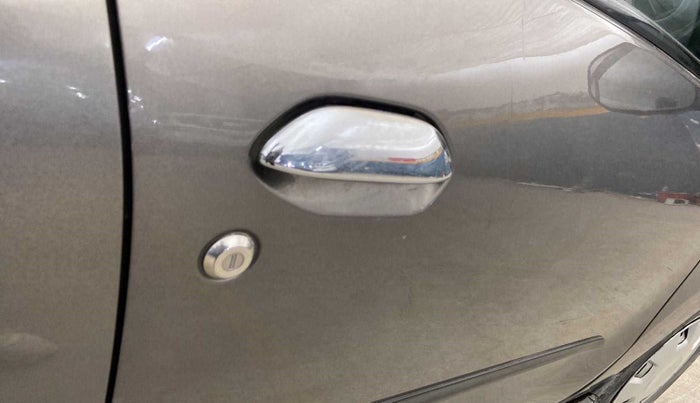 2018 Datsun Redi Go A, CNG, Manual, 56,089 km, Driver-side door - Minor scratches