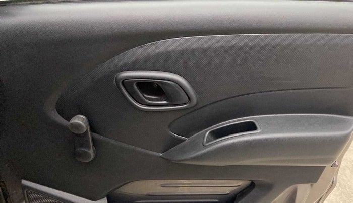 2018 Datsun Redi Go A, CNG, Manual, 56,089 km, Driver Side Door Panels Control