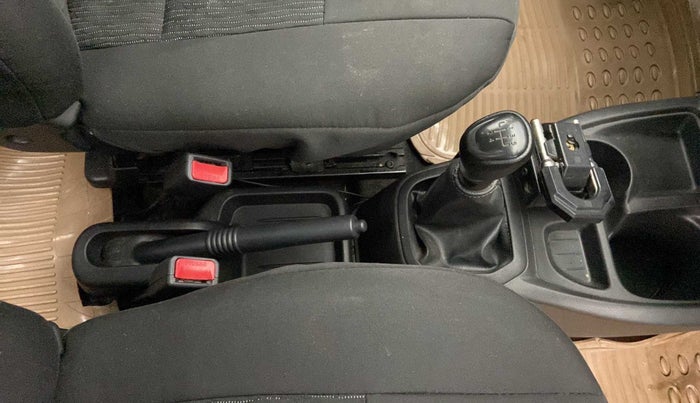 2018 Datsun Redi Go A, CNG, Manual, 56,089 km, Gear Lever