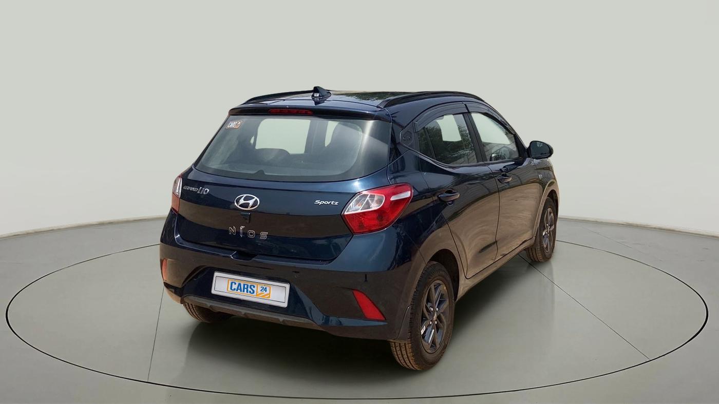 2021 Hyundai GRAND I10 NIOS SPORTZ AMT 1.2 KAPPA VTVT, Petrol, Automatic, 7,695 km, Right Back Diagonal