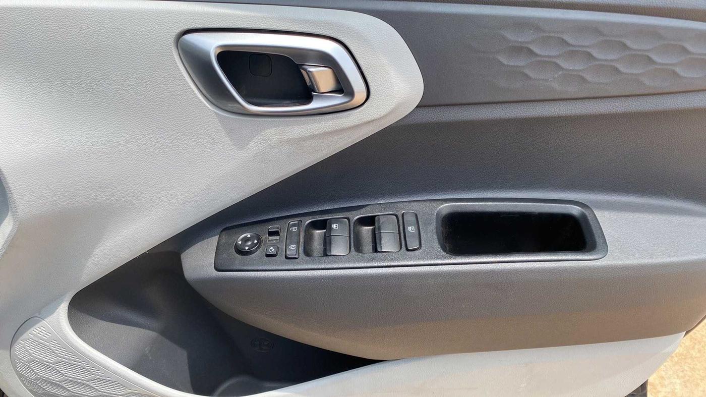 2021 Hyundai GRAND I10 NIOS SPORTZ AMT 1.2 KAPPA VTVT, Petrol, Automatic, 7,695 km, Driver Side Door Panels Control
