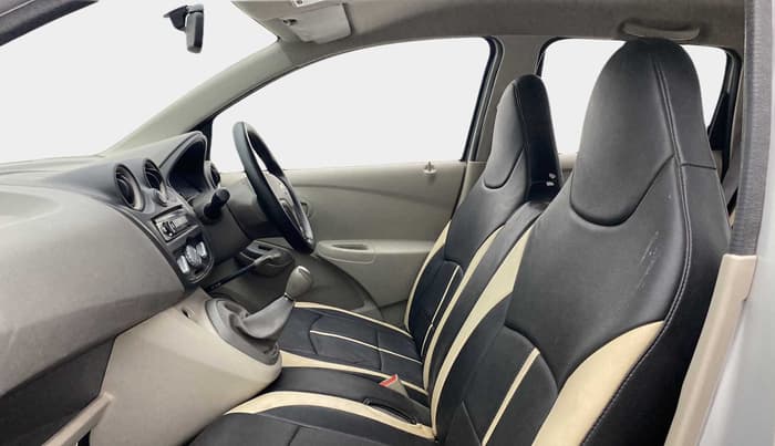 2014 Datsun Go T, Petrol, Manual, 86,206 km, Right Side Front Door Cabin