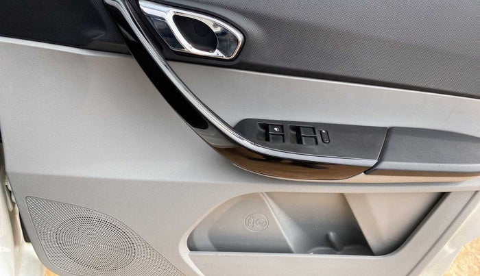 2020 Tata Tiago XZA PLUS PETROL, Petrol, Automatic, 38,930 km, Driver Side Door Panels Control