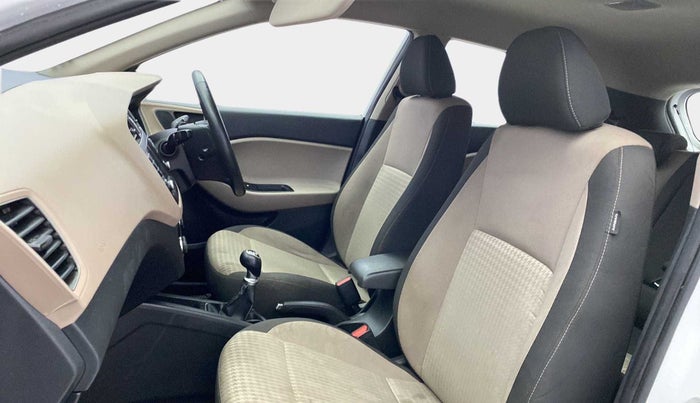 2018 Hyundai Elite i20 ASTA 1.2 (O), Petrol, Manual, 41,117 km, Right Side Front Door Cabin