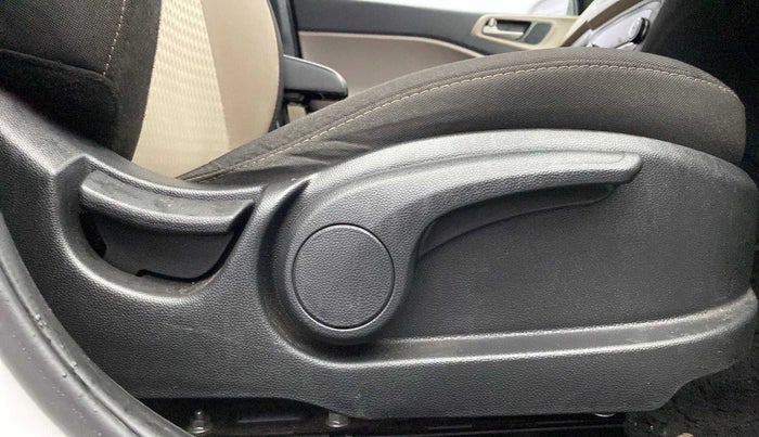 2018 Hyundai Elite i20 ASTA 1.2 (O), Petrol, Manual, 41,117 km, Driver Side Adjustment Panel