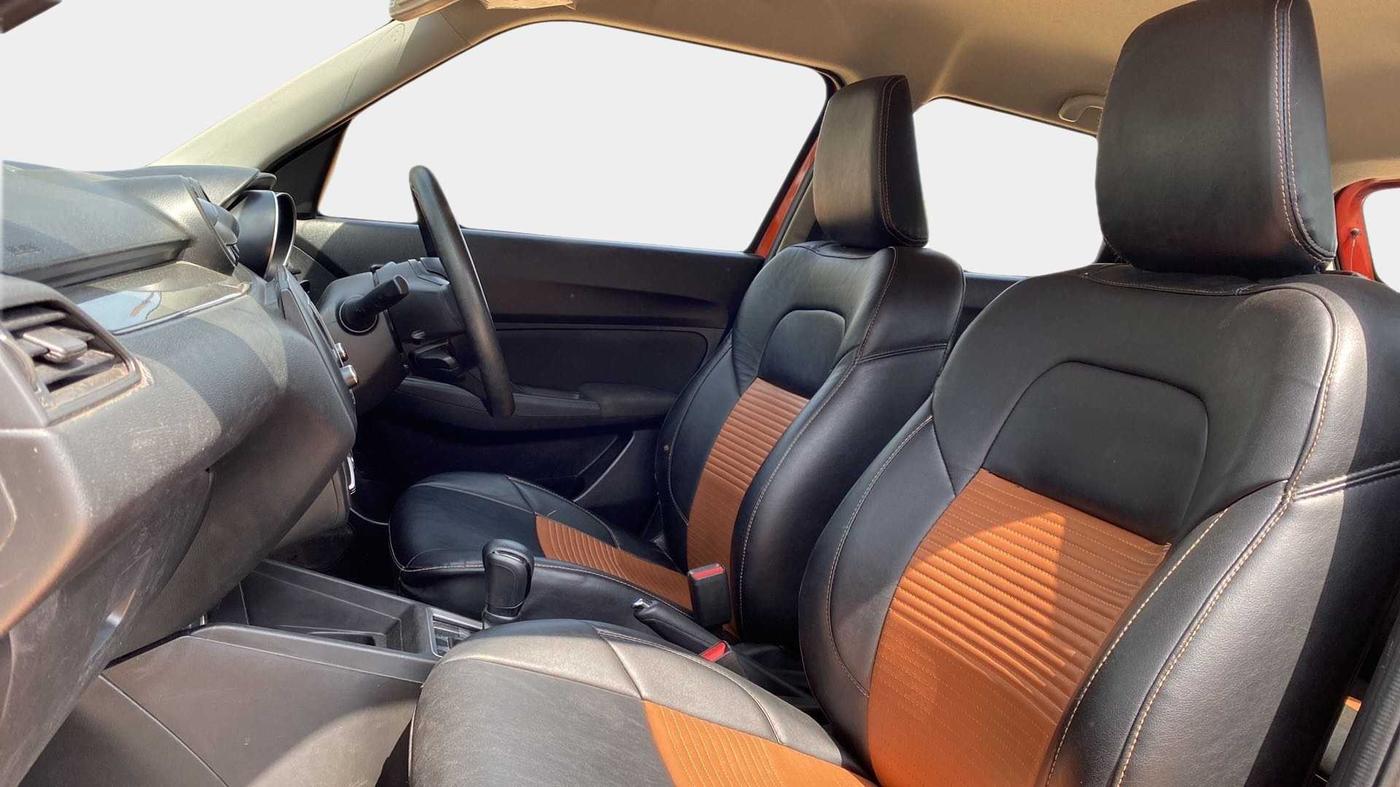 2018 Maruti Swift VXI AMT, Petrol, Automatic, 39,240 km, Right Side Front Door Cabin