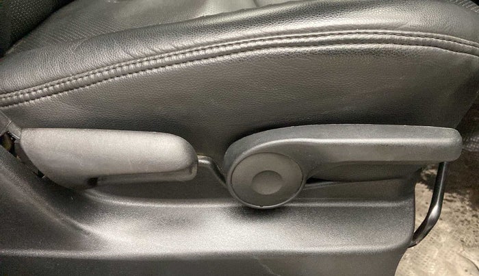 2019 Maruti Vitara Brezza ZDI AMT, Diesel, Automatic, 71,551 km, Driver Side Adjustment Panel