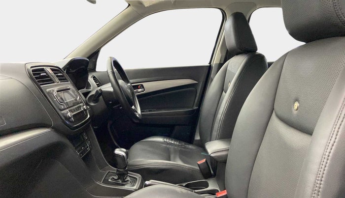 2019 Maruti Vitara Brezza ZDI AMT, Diesel, Automatic, 71,551 km, Right Side Front Door Cabin