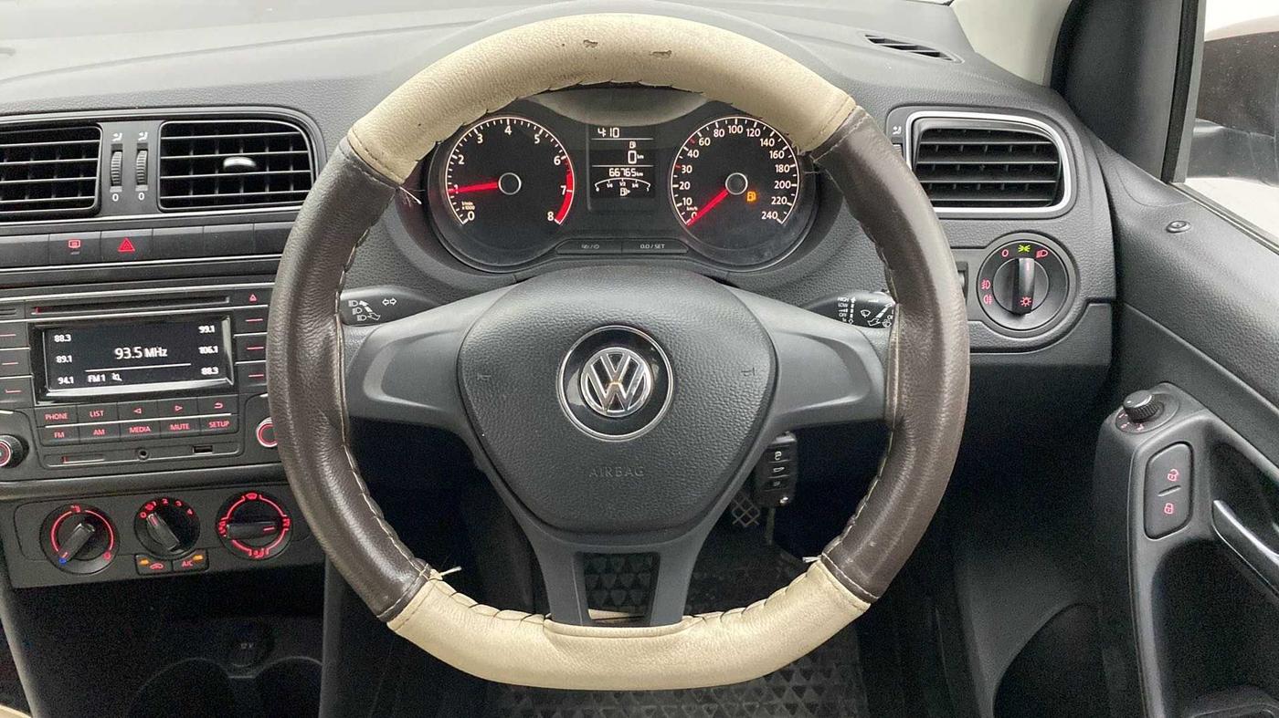2018 Volkswagen Polo COMFORTLINE 1.0L MPI, Petrol, Manual, 66,847 km, Steering Wheel Close Up