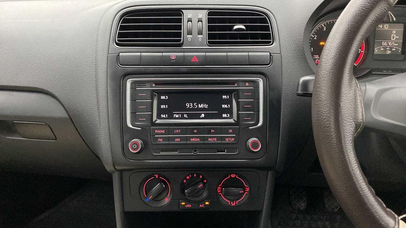2018 Volkswagen Polo COMFORTLINE 1.0L MPI, Petrol, Manual, 66,847 km, Air Conditioner
