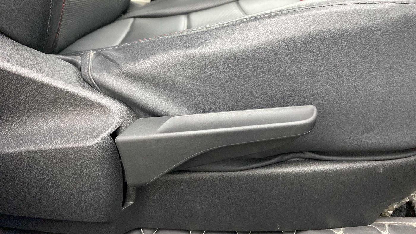 2022 Volkswagen TAIGUN HIGHLINE 1.0 TSI AT, Petrol, Automatic, 32,567 km, Driver Side Adjustment Panel