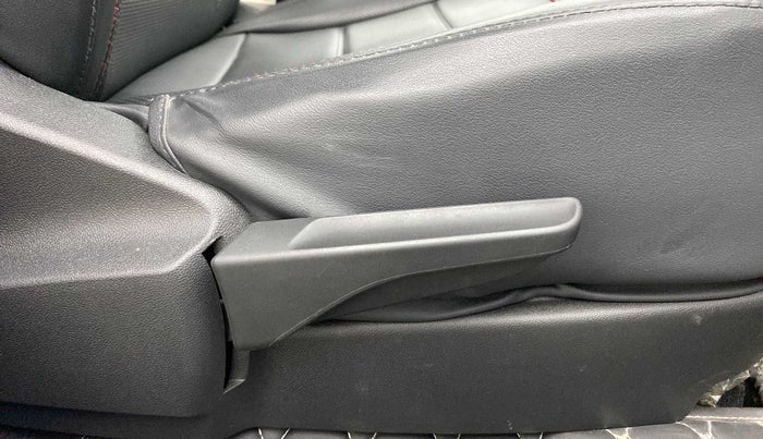 2022 Volkswagen TAIGUN HIGHLINE 1.0 TSI AT, Petrol, Automatic, 32,567 km, Driver Side Adjustment Panel