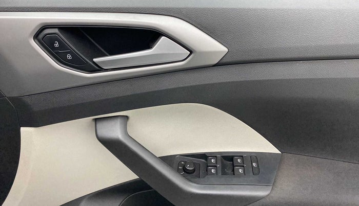 2022 Volkswagen TAIGUN HIGHLINE 1.0 TSI AT, Petrol, Automatic, 32,567 km, Driver Side Door Panels Control
