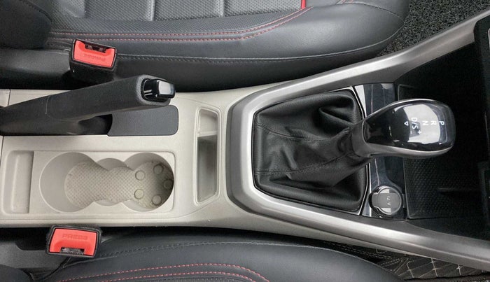 2022 Volkswagen TAIGUN HIGHLINE 1.0 TSI AT, Petrol, Automatic, 32,567 km, Gear Lever