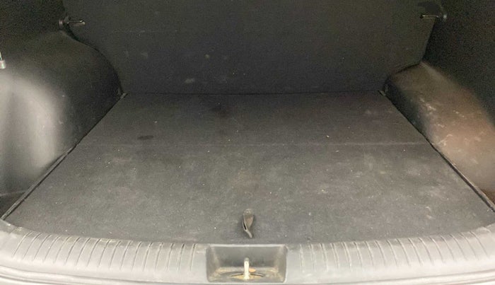 2018 Hyundai Creta SX (O) 1.6 PETROL, Petrol, Manual, 71,887 km, Boot Inside