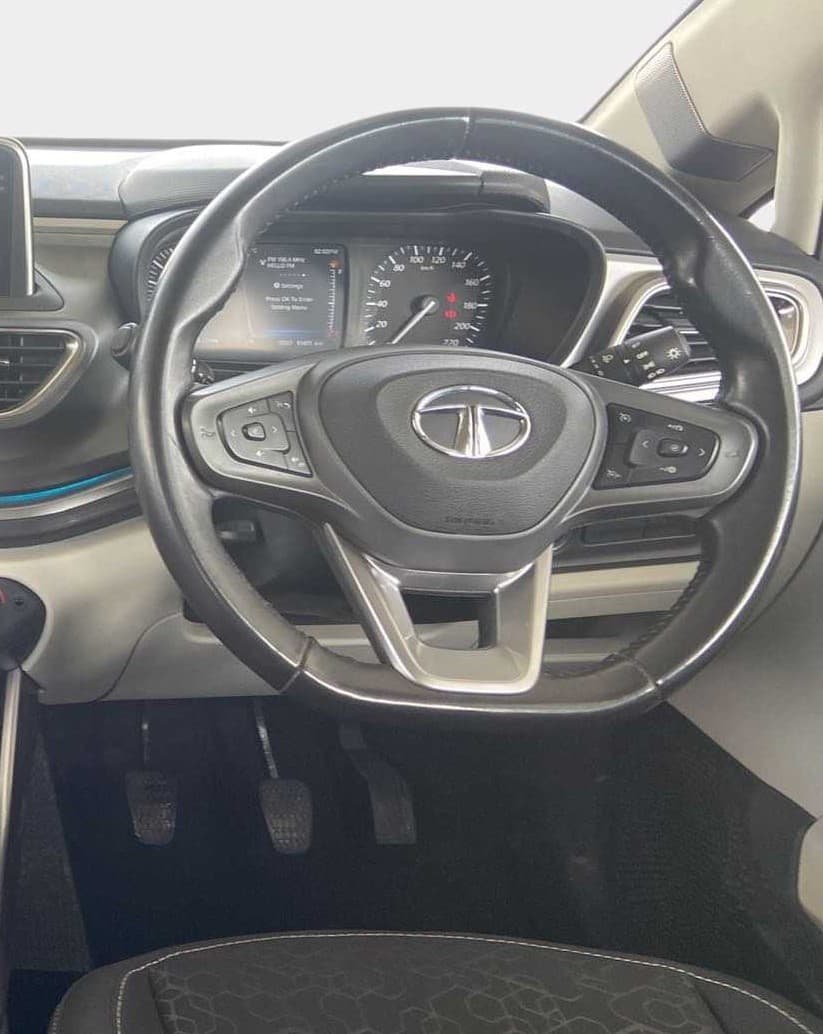 2021 Tata ALTROZ XZ PETROL, Petrol, Manual, 11,459 km, Steering Wheel Close Up