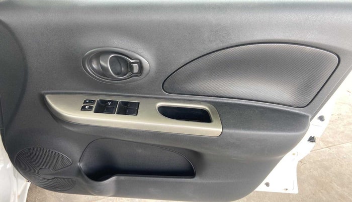 2016 Nissan Micra Active XV, Petrol, Manual, 49,361 km, Driver Side Door Panels Control