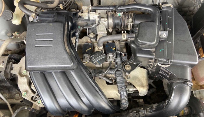 2016 Nissan Micra Active XV, Petrol, Manual, 49,361 km, Open Bonet