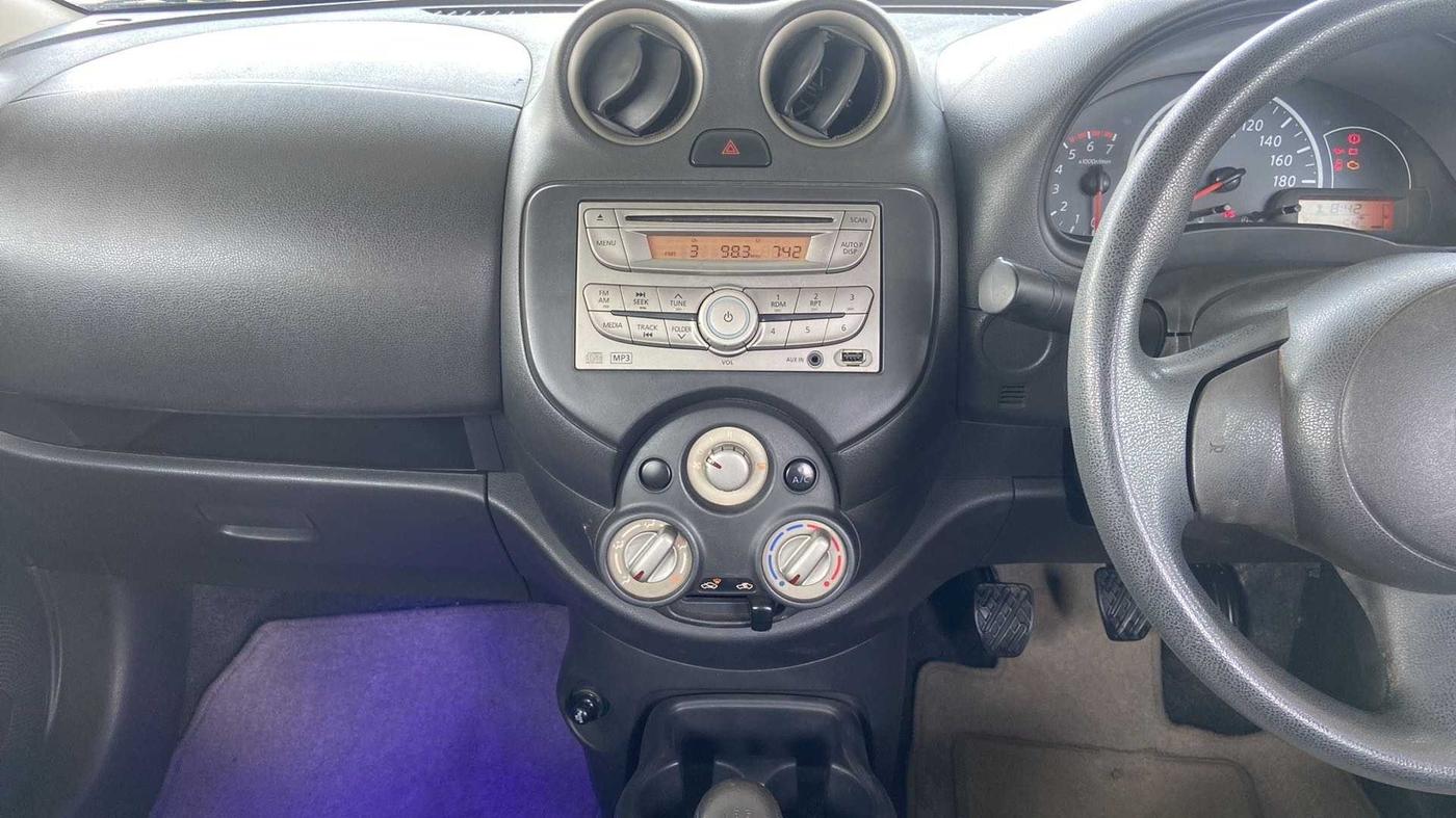2016 Nissan Micra Active XV, Petrol, Manual, 49,361 km, Air Conditioner