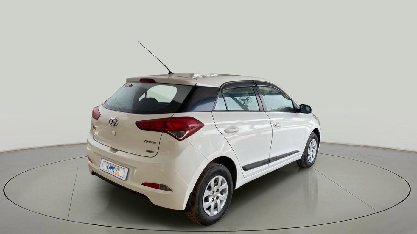 2016 Hyundai Elite i20 SPORTZ 1.4 CRDI, Diesel, Manual, 1,15,613 km, Right Back Diagonal