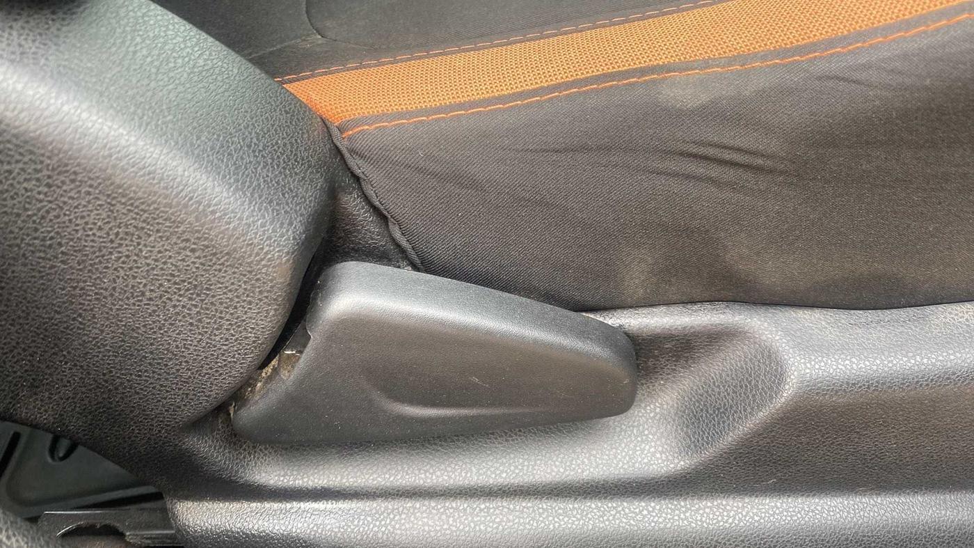 2018 Renault Kwid CLIMBER 1.0 AMT, Petrol, Automatic, 37,091 km, Driver Side Adjustment Panel