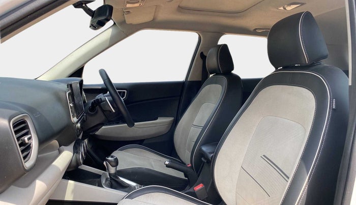2022 Hyundai VENUE SX (O) 1.0 TURBO DCT, Petrol, Automatic, 20,809 km, Right Side Front Door Cabin