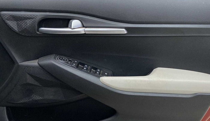 2021 KIA SELTOS HTK PLUS 1.5 IMT, Petrol, Manual, 22,413 km, Driver Side Door Panels Control