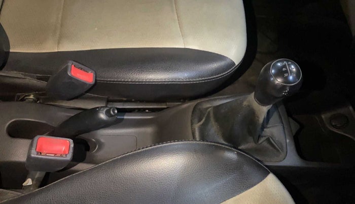 2015 Hyundai Eon ERA +, Petrol, Manual, 44,627 km, Gear Lever