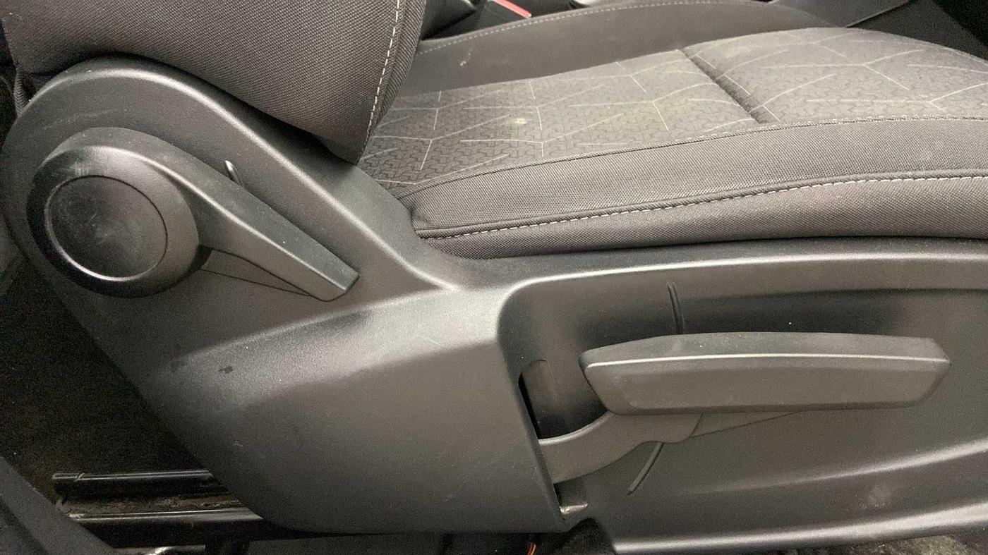 2023 Tata PUNCH ACCOMPLISHED MT, Petrol, Manual, 8,365 km, Driver Side Adjustment Panel