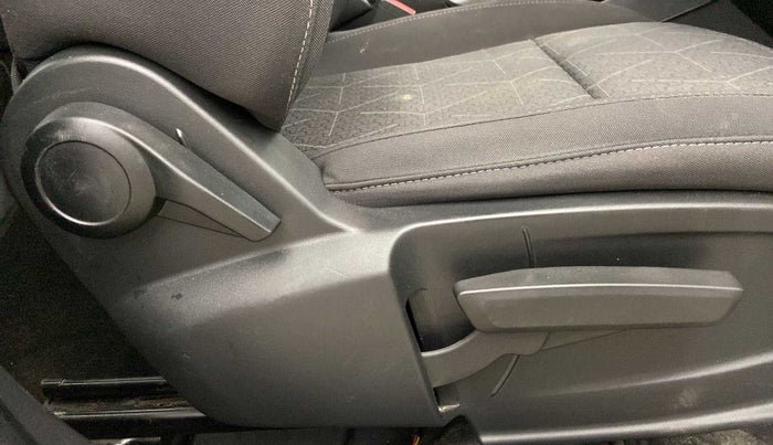2023 Tata PUNCH ACCOMPLISHED MT, Petrol, Manual, 8,365 km, Driver Side Adjustment Panel
