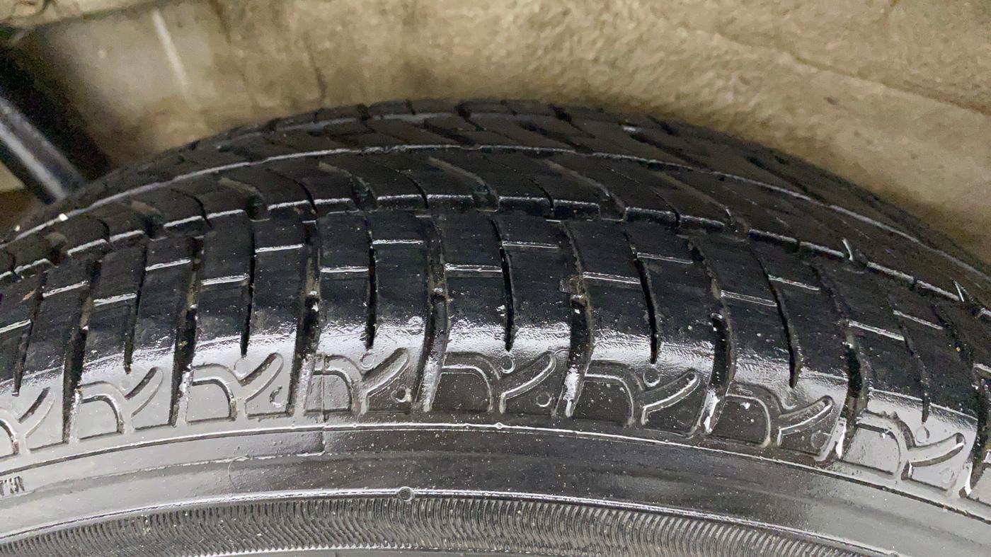 2016 Maruti Wagon R 1.0 VXI, Petrol, Manual, 80,537 km, Right Rear Tyre Tread