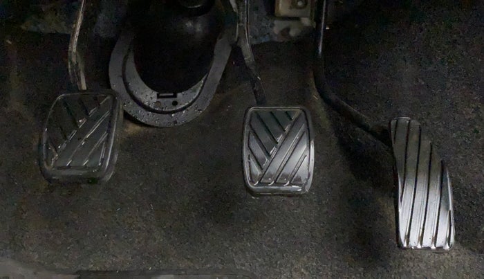 2016 Maruti Wagon R 1.0 VXI, Petrol, Manual, 80,537 km, Pedals