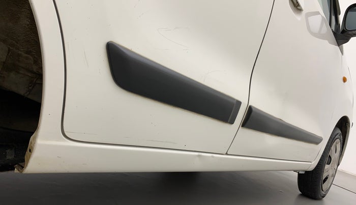 2016 Maruti Wagon R 1.0 VXI, Petrol, Manual, 80,537 km, Right running board - Slightly dented