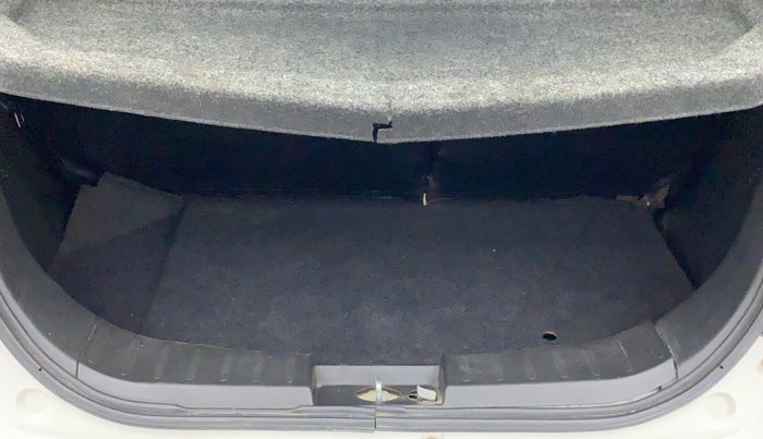 2016 Maruti Wagon R 1.0 VXI, Petrol, Manual, 80,537 km, Boot Inside