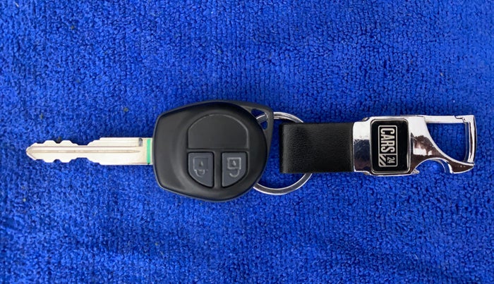 2016 Maruti Wagon R 1.0 VXI, Petrol, Manual, 80,537 km, Key Close Up