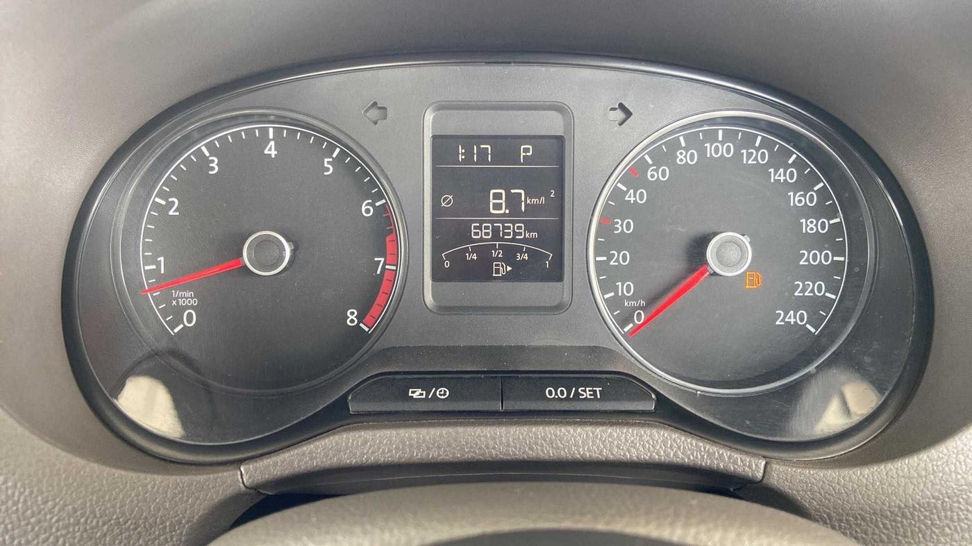 2017 Volkswagen Vento HIGHLINE PETROL AT, Petrol, Automatic, 68,999 km, Odometer Image